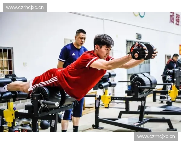 运动心理师如何帮助运动员提升心理韧性与竞技表现全面解析 运动心理师如何帮助运动员提升心理韧性与竞技表现全面解析